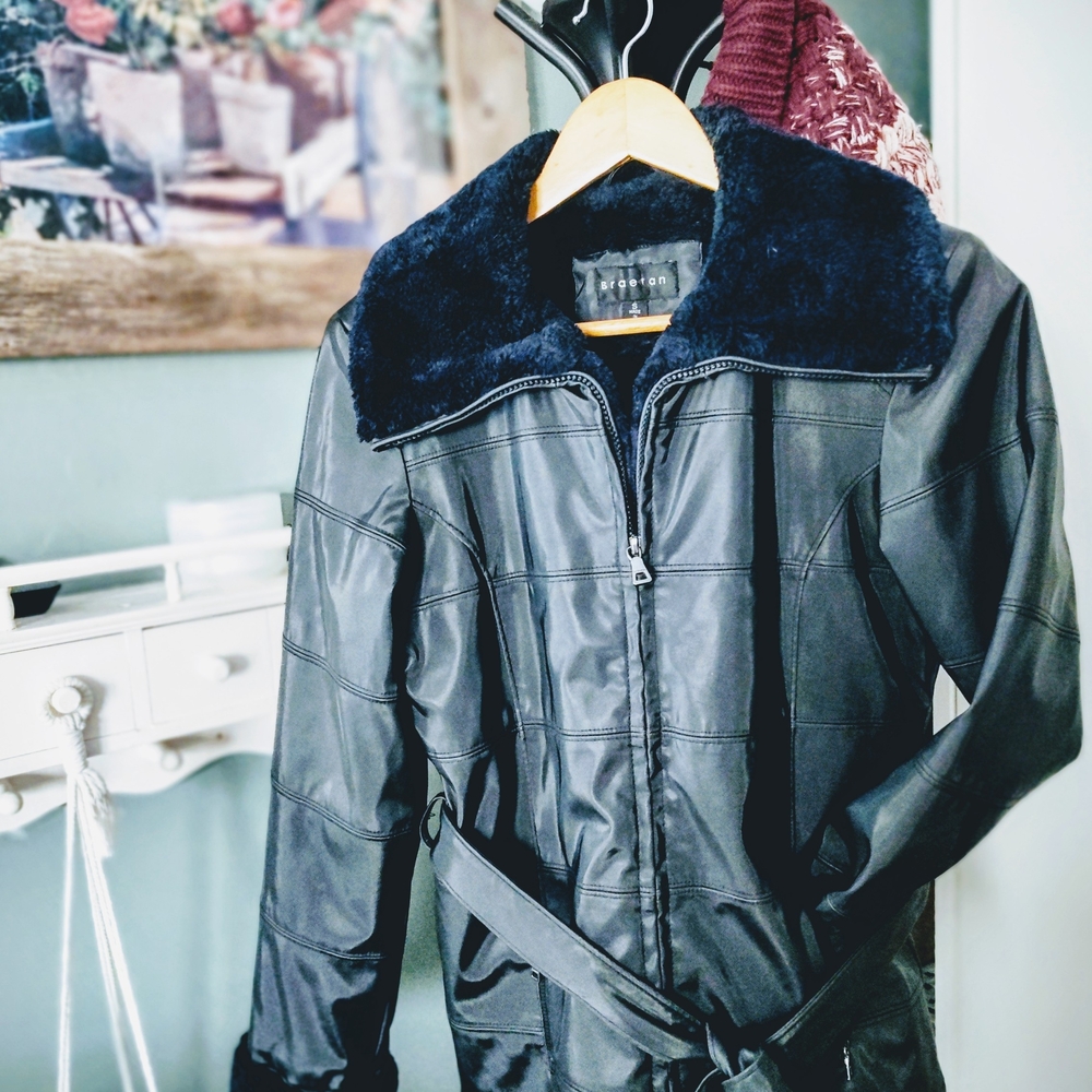 Braetan Black Belted Faux Fur Collar Jacket